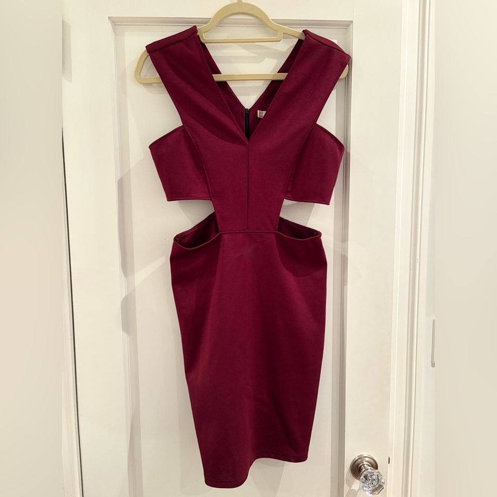 Twin x Sister Maroon Bodycon Cutout Dress